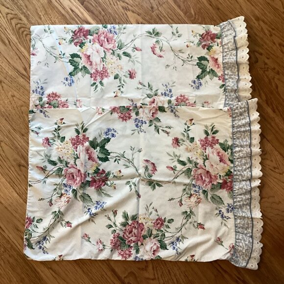 Waverly Belle Rive 2 Standard Pillowcases Floral Eyelet Cottagecore Shabby Chic - Picture 1 of 3